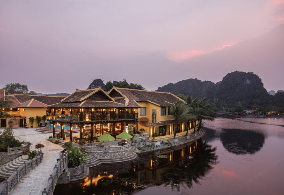 Emeralda Resort - Tam Coc Resort Ninh Bình