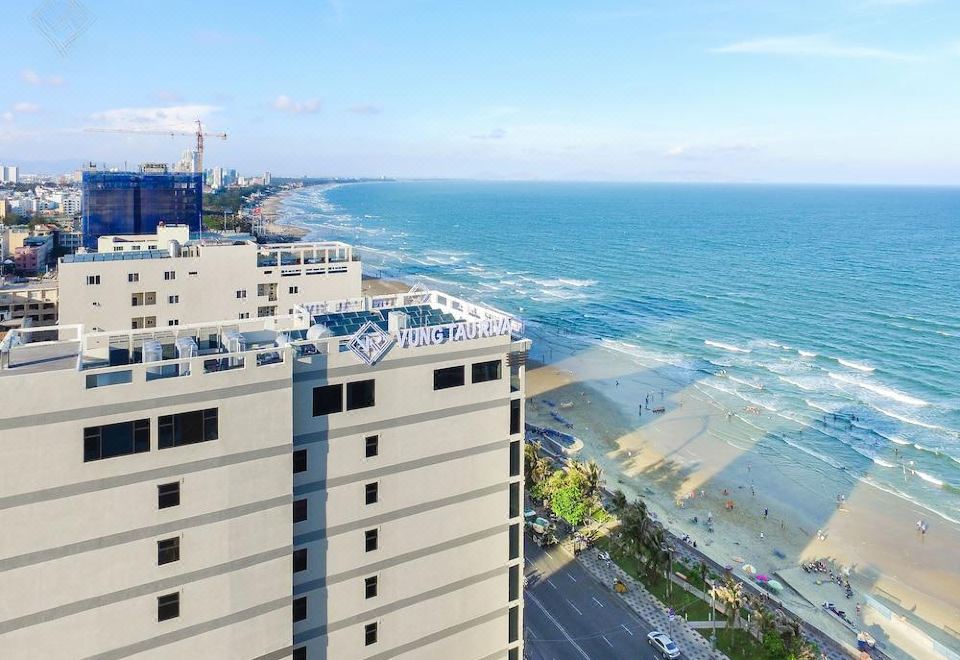 GOLDEN ERA HOTEL (Vũng Tàu Riva Hotel) Khách sạn gần Bãi Sau Vũng Tàu