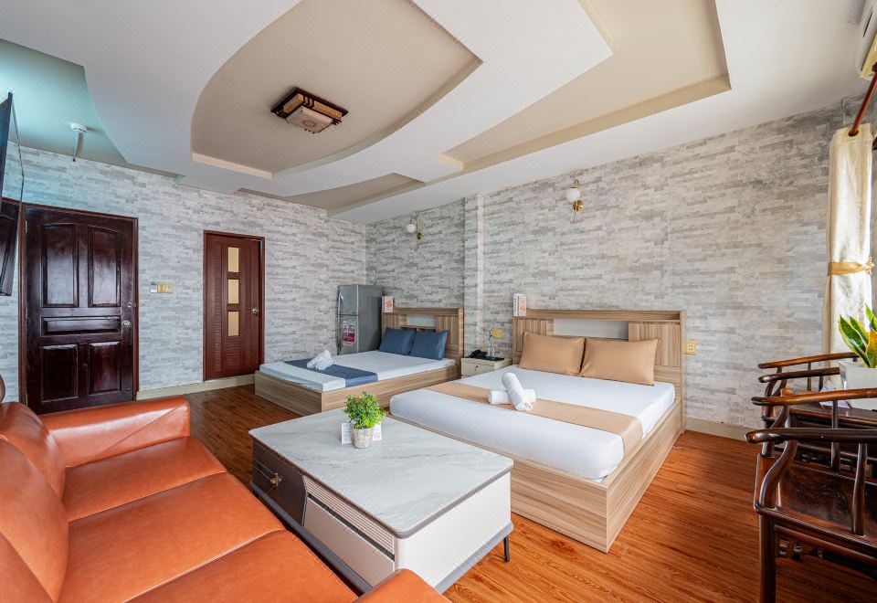 Hoàng Long Hotel By Cozrum Khách sạn gần Bệnh viện Từ Dũ TPHCM