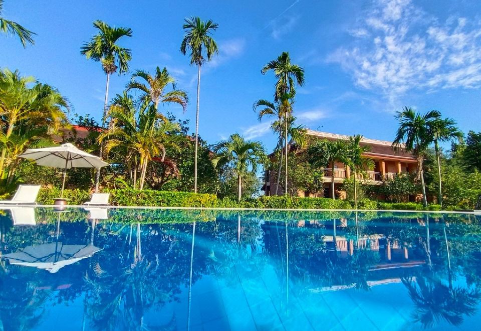 Hue Riverside Boutique Resort & Spa Resort Huế