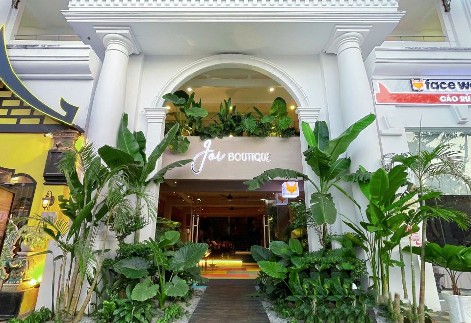 Joi Boutique Bãi Trước Khách sạn gần đường Thùy Vân Vũng Tàu