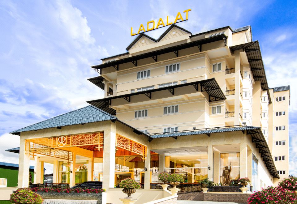 Khách sạn Ladalat Khách sạn 5 sao Đà Lạt
