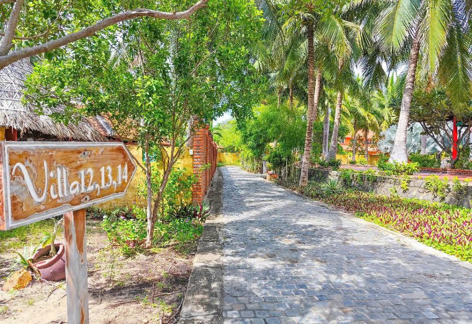 Khu nghỉ dưỡng Full Moon Village Resort Mũi Né