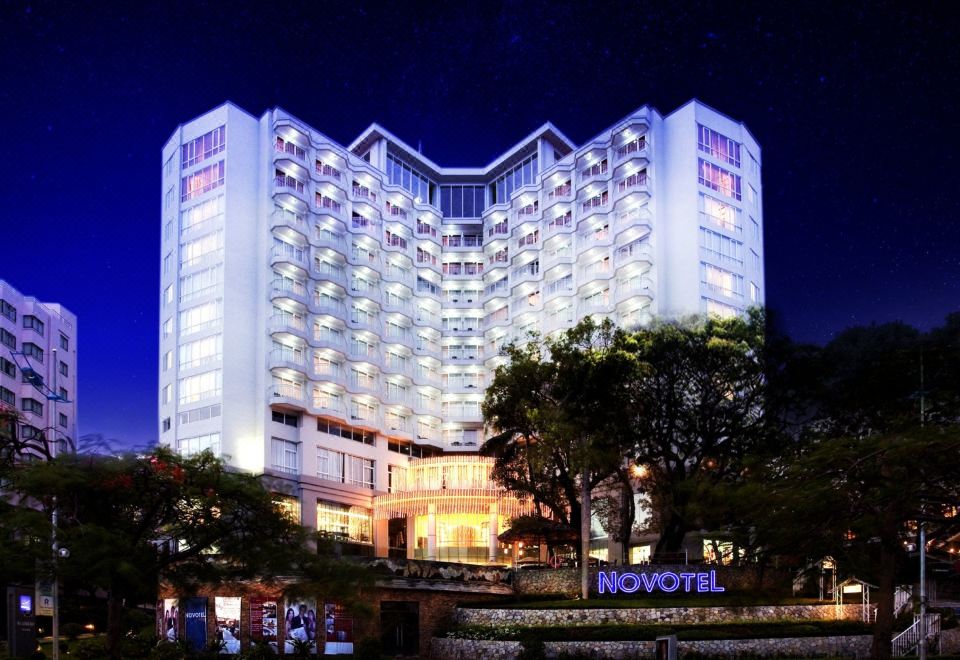 Novotel Ha Long Bay Khách sạn 5 sao Quảng Ninh