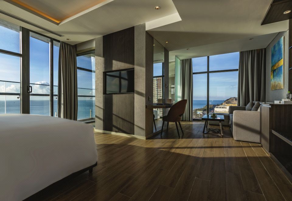 Premier Pearl Hotel Vũng Tàu Khách sạn Vũng Tàu có hồ bơi