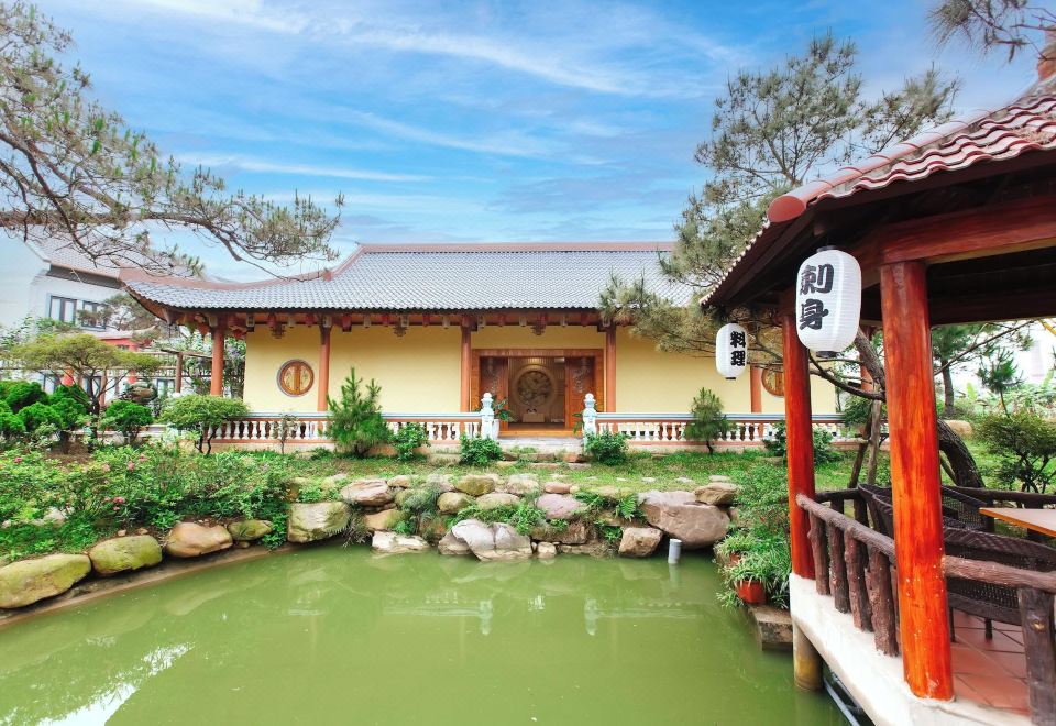Quang Ninh Gate Hotel & Resort Resort Quảng Ninh