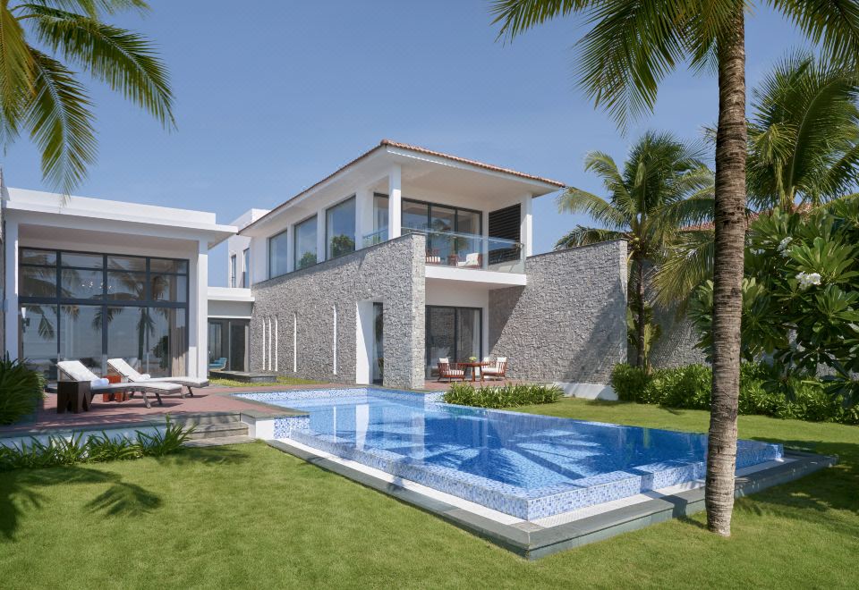 Renaissance Danang Hoi An Resort & Spa Resort Hội An