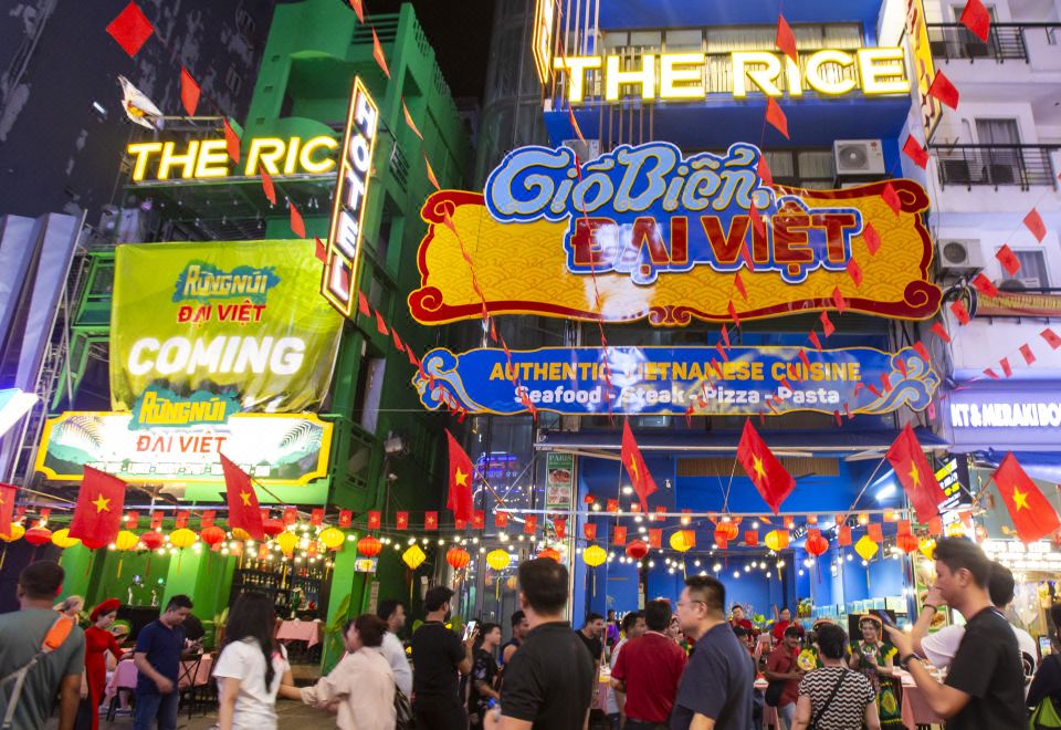 THE RICE HOTEL Gio Bien Rung Nui 180 - 190 Bui Vien Khách sạn gần Bệnh viện Từ Dũ TPHCM