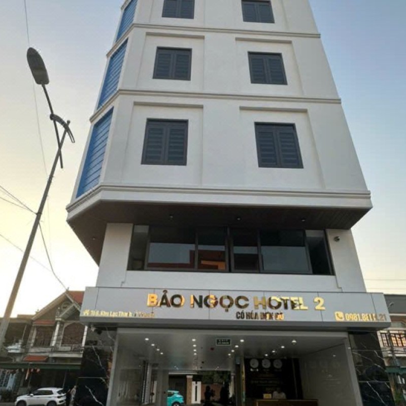 Khách sạn Uông Bí